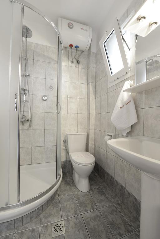 Amalia Aparthotel PalaiónTsiflíkion Quarto foto