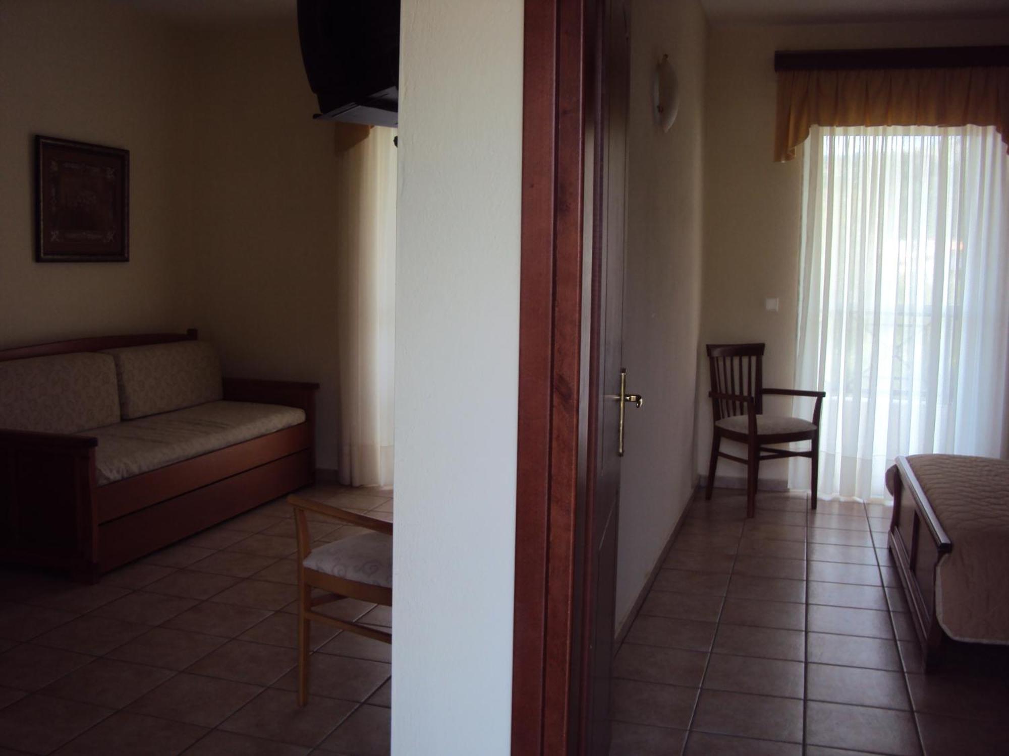 Amalia Aparthotel PalaiónTsiflíkion Exterior foto