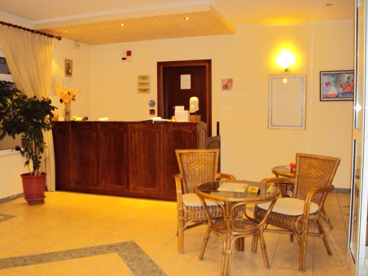 Amalia Aparthotel PalaiónTsiflíkion Exterior foto
